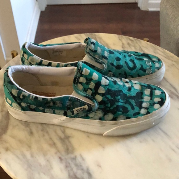 Vans Shoes - Slip on Vans x Della size 7.5